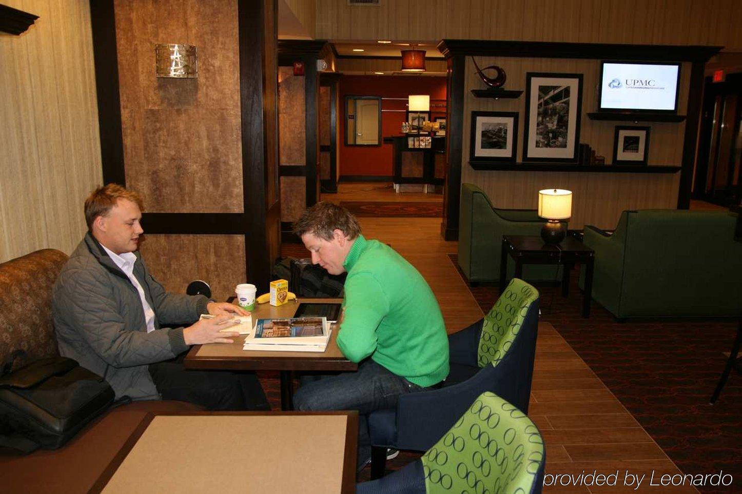 Hampton Inn & Suites New Castle, Pa Ресторан фото